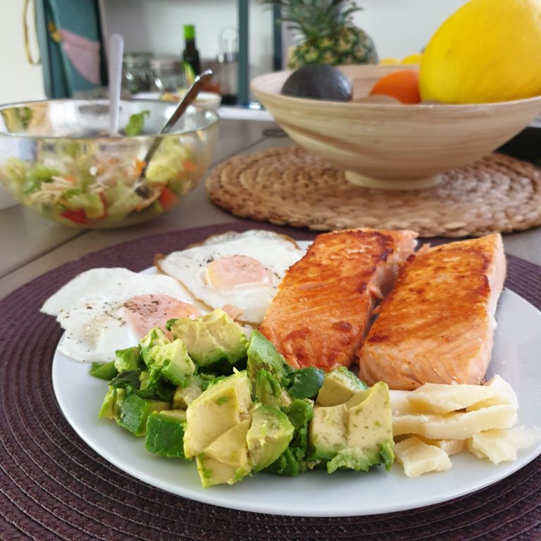 Jaké tuky jsou nejlepší při Low Carb stravování? Ryby, avokádo, vejce...